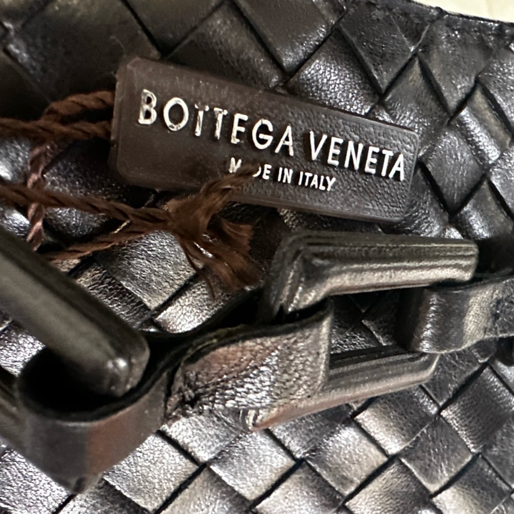 Bottega Veneta Black Calfskin Shoulder Bag Gold Hardware Dust Bag and card - Picture 10 of 13